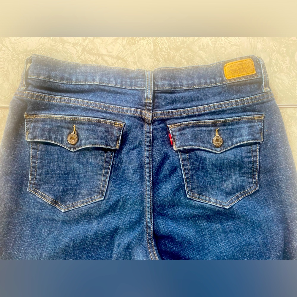 Levi Jeans for Women, Boot Cut Slimming 512 Size 16